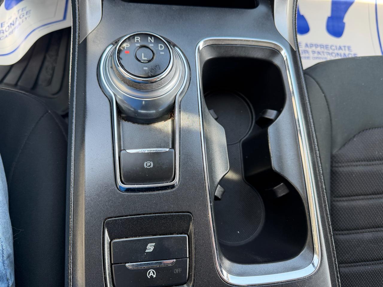 Ford Fusion SE FWD 2020