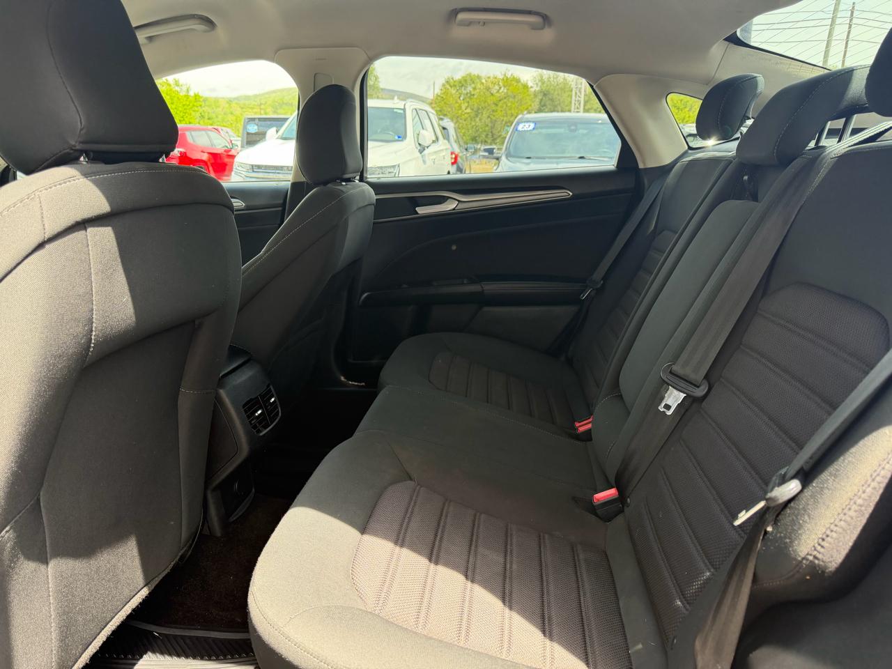 Ford Fusion SE FWD 2020