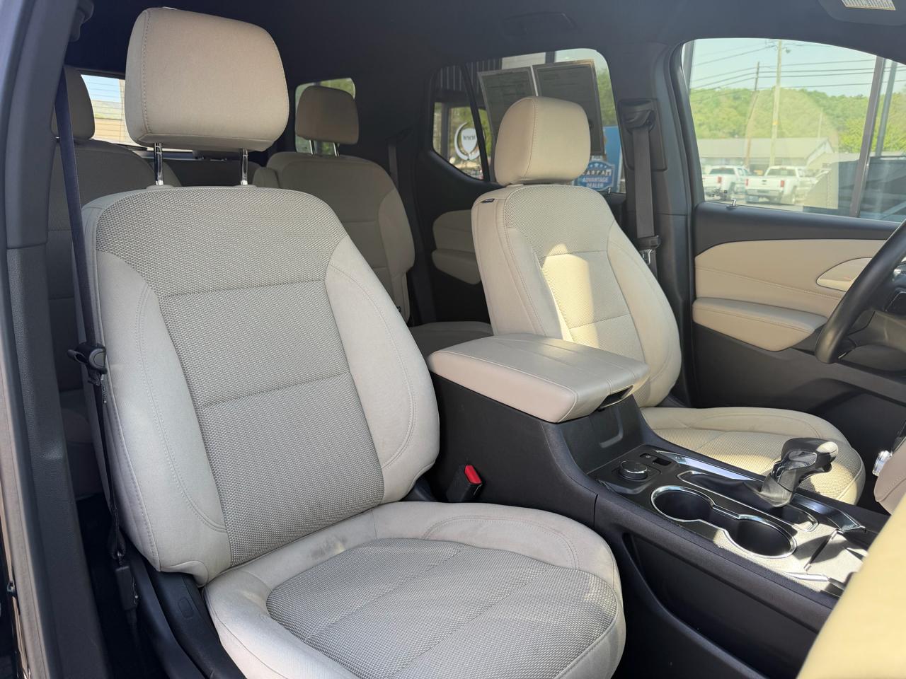 Chevrolet Traverse AWD 4dr LT Cloth w/2FL 2023