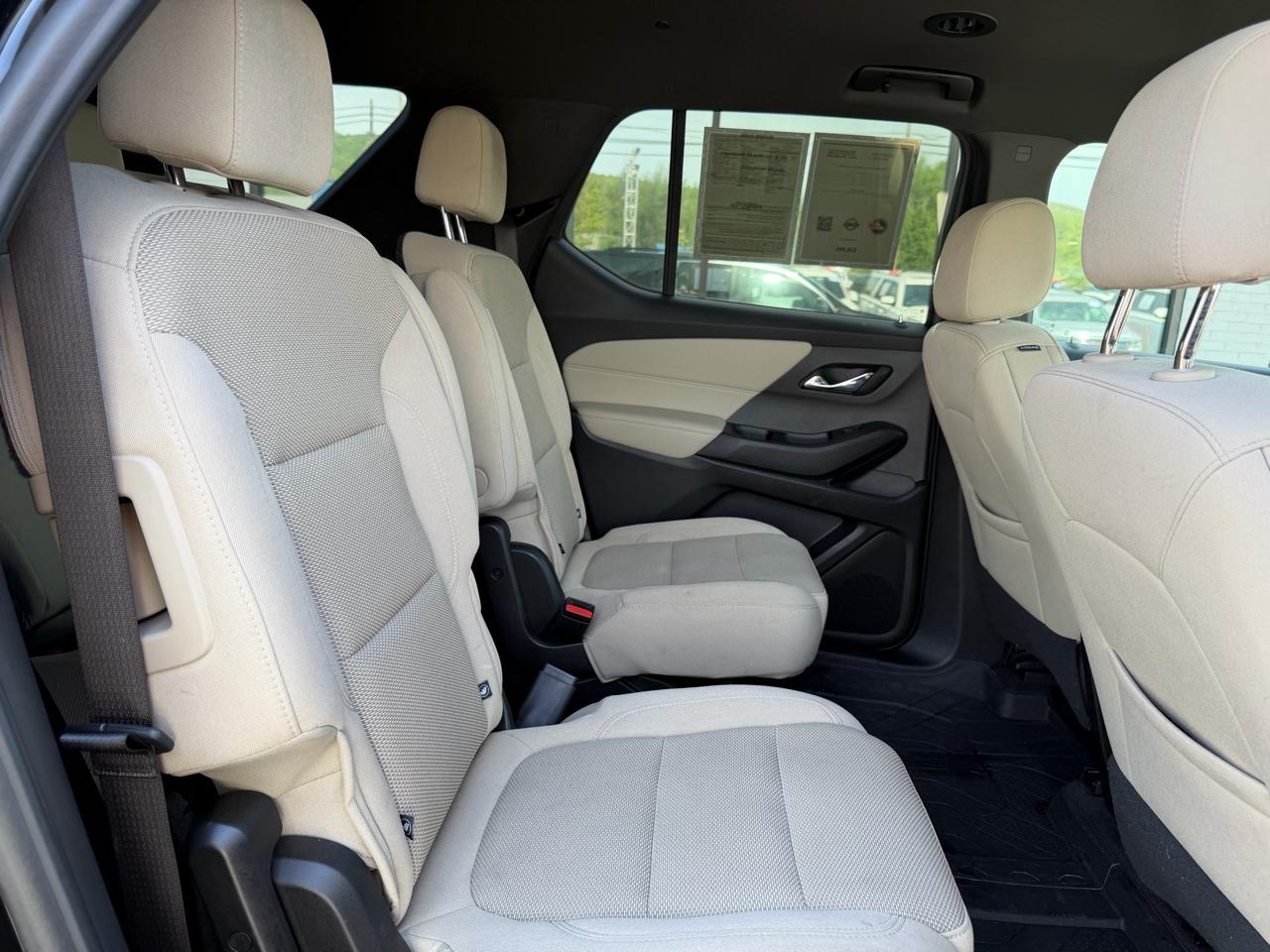 Chevrolet Traverse AWD 4dr LT Cloth w/2FL 2023