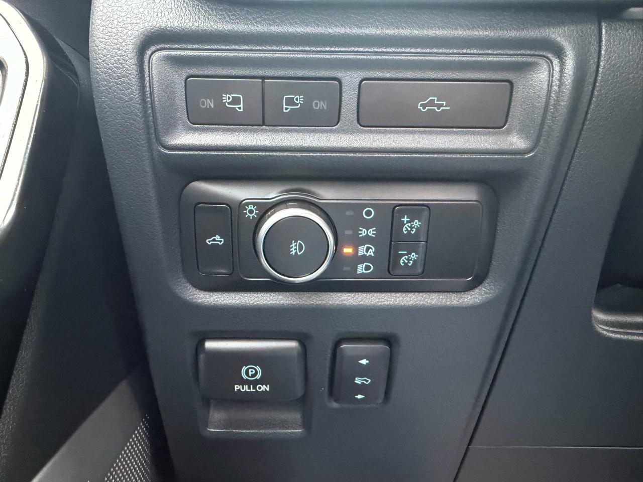 Ford F-150 4WD SuperCrew 145" Platinum 2022