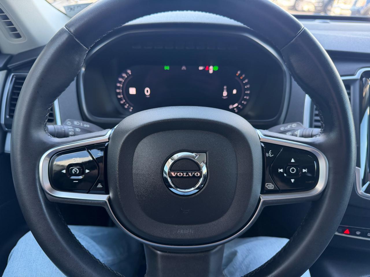 Volvo XC90  2024