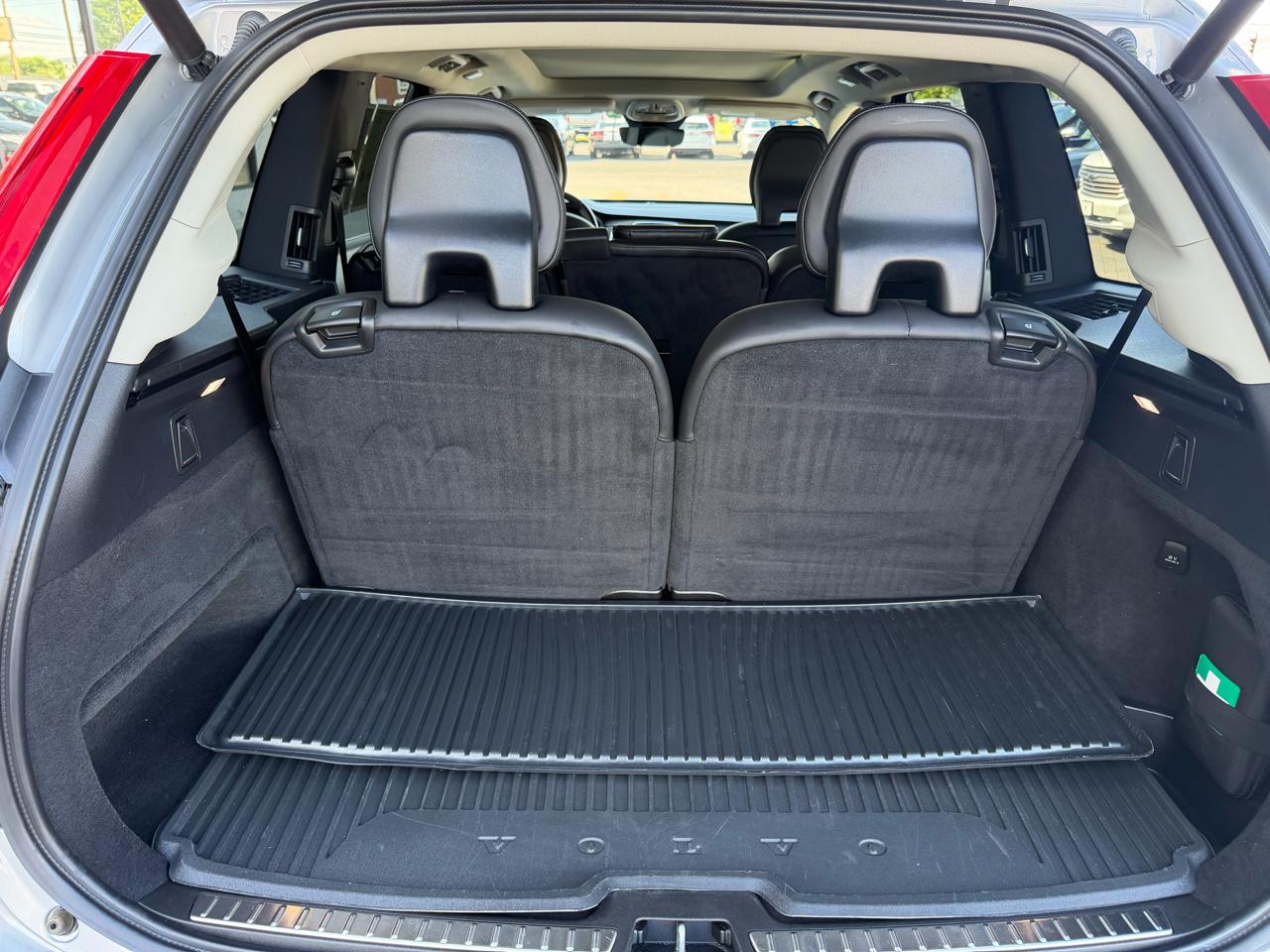 Volvo XC90  2024
