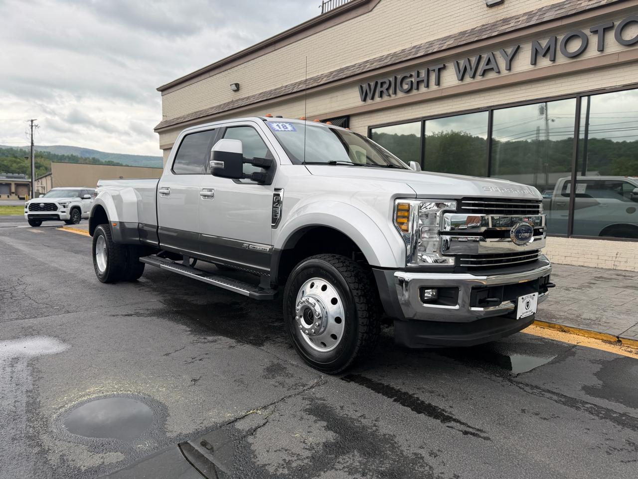 Ford F-450 SD Lariat 2018