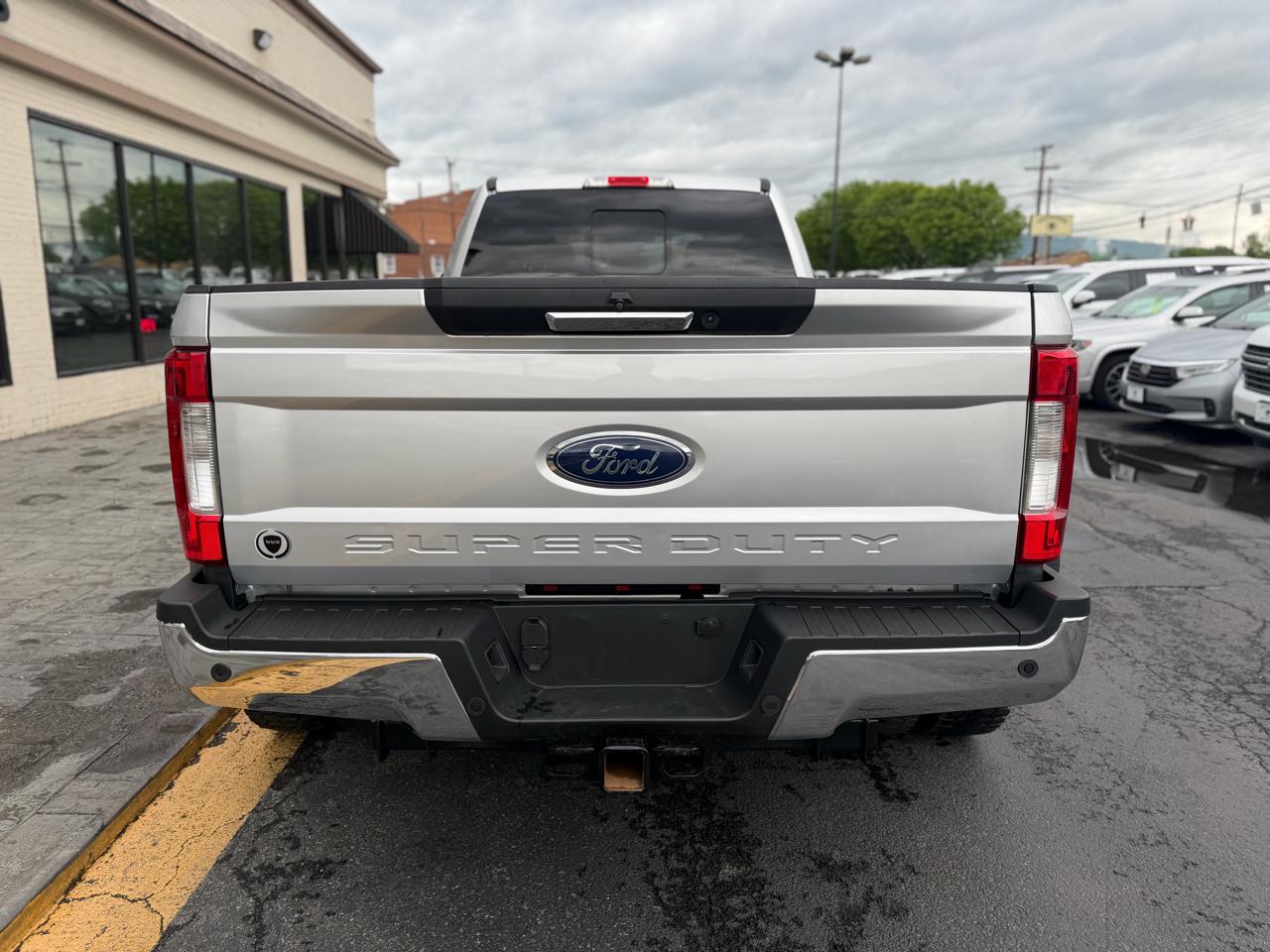 Ford F-450 SD Lariat 2018