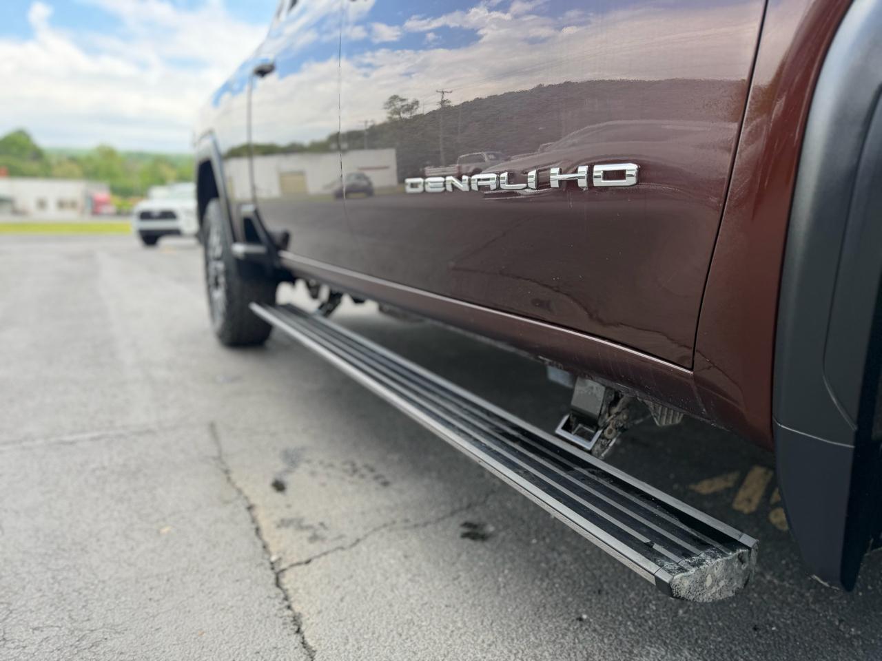 GMC Sierra 3500HD 4WD Crew Cab 159" Denali 2024