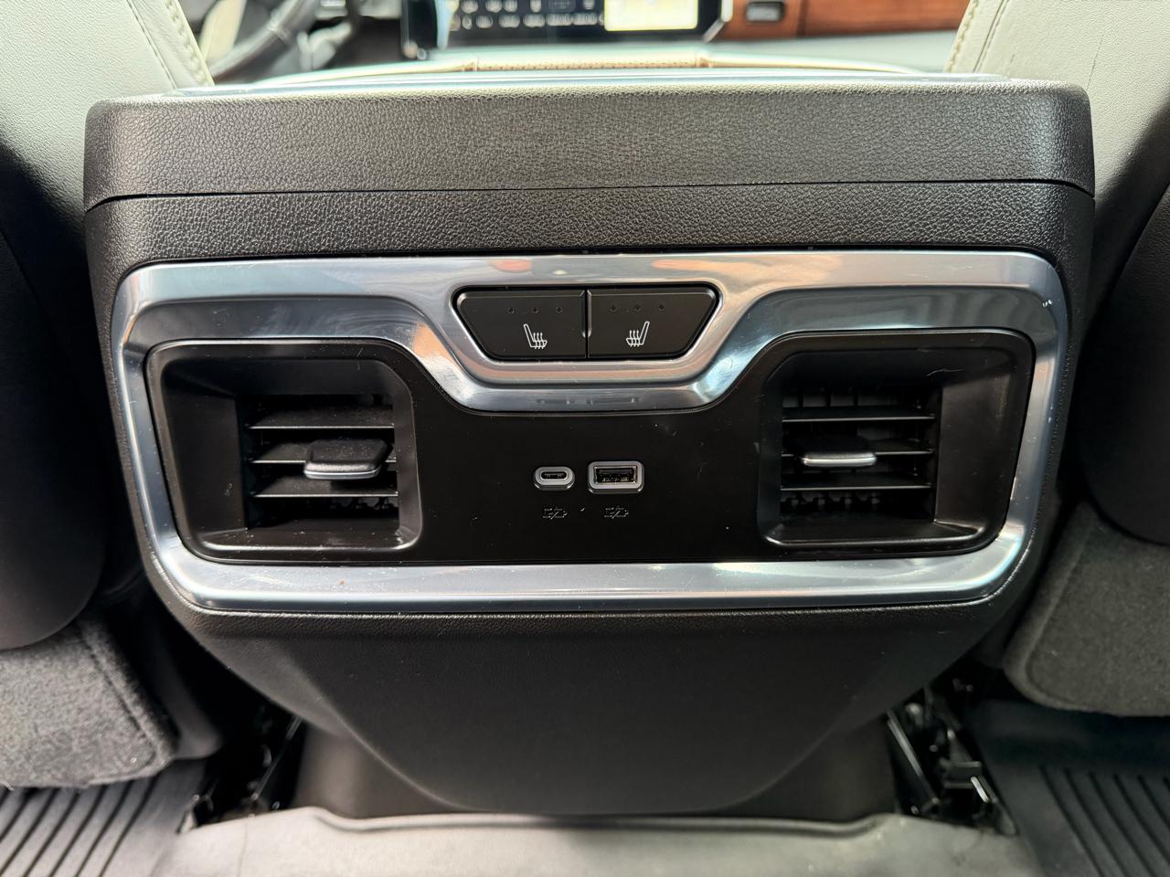 GMC Sierra 3500HD 4WD Crew Cab 159" Denali 2024