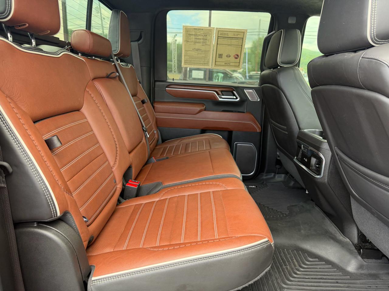 GMC Sierra 3500HD 4WD Crew Cab 159" Denali 2024