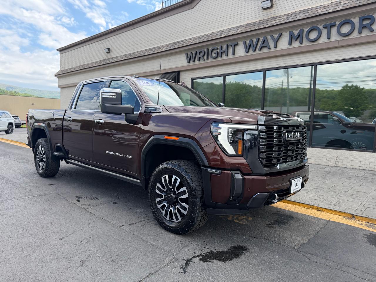 GMC Sierra 3500HD 4WD Crew Cab 159" Denali 2024