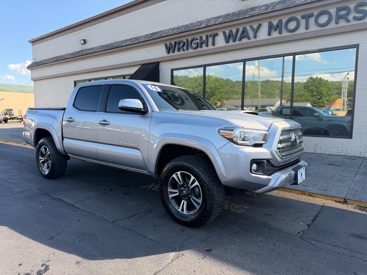 Toyota Tacoma  2016