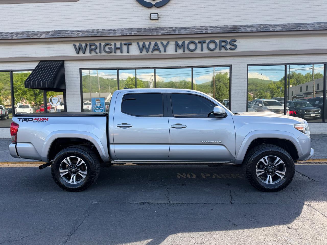 Toyota Tacoma  2016