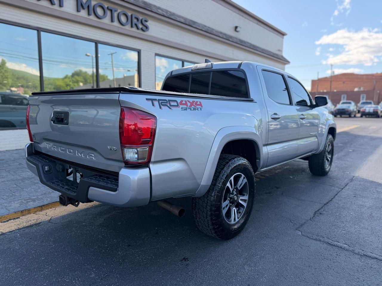 Toyota Tacoma  2016