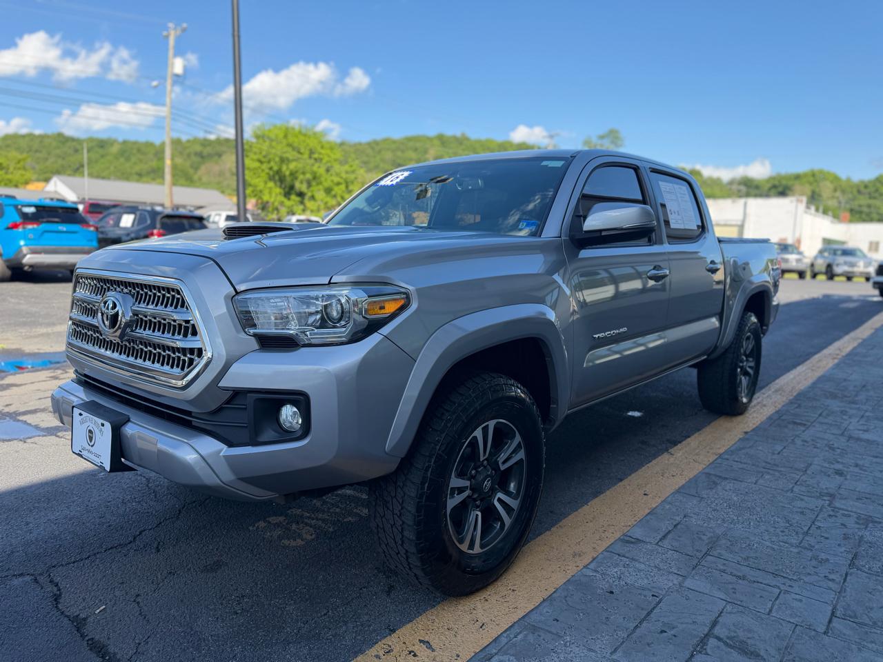 Toyota Tacoma  2016