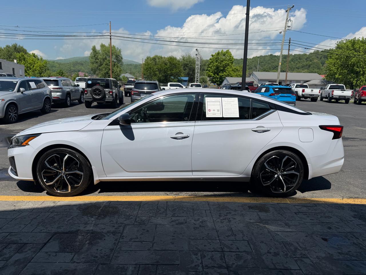 Nissan Altima 2.5 SR Sedan 2024
