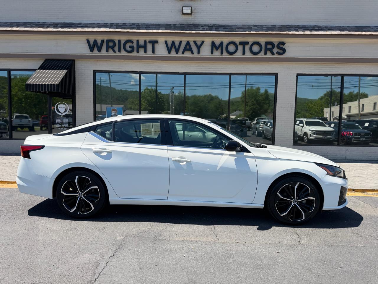 Nissan Altima 2.5 SR Sedan 2024