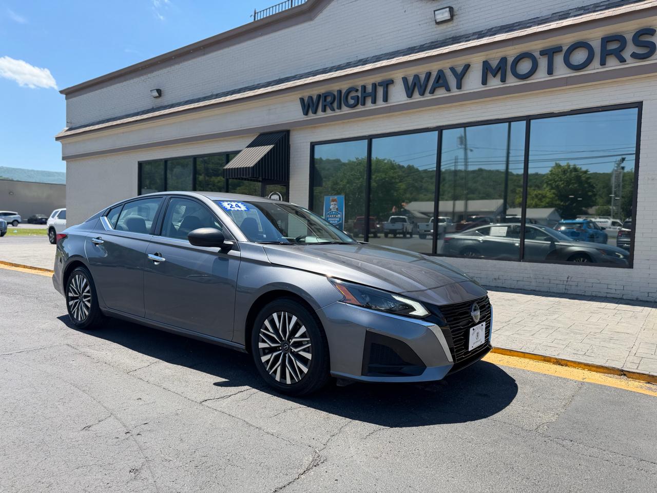 Nissan Altima 2.5 SV Sedan 2024
