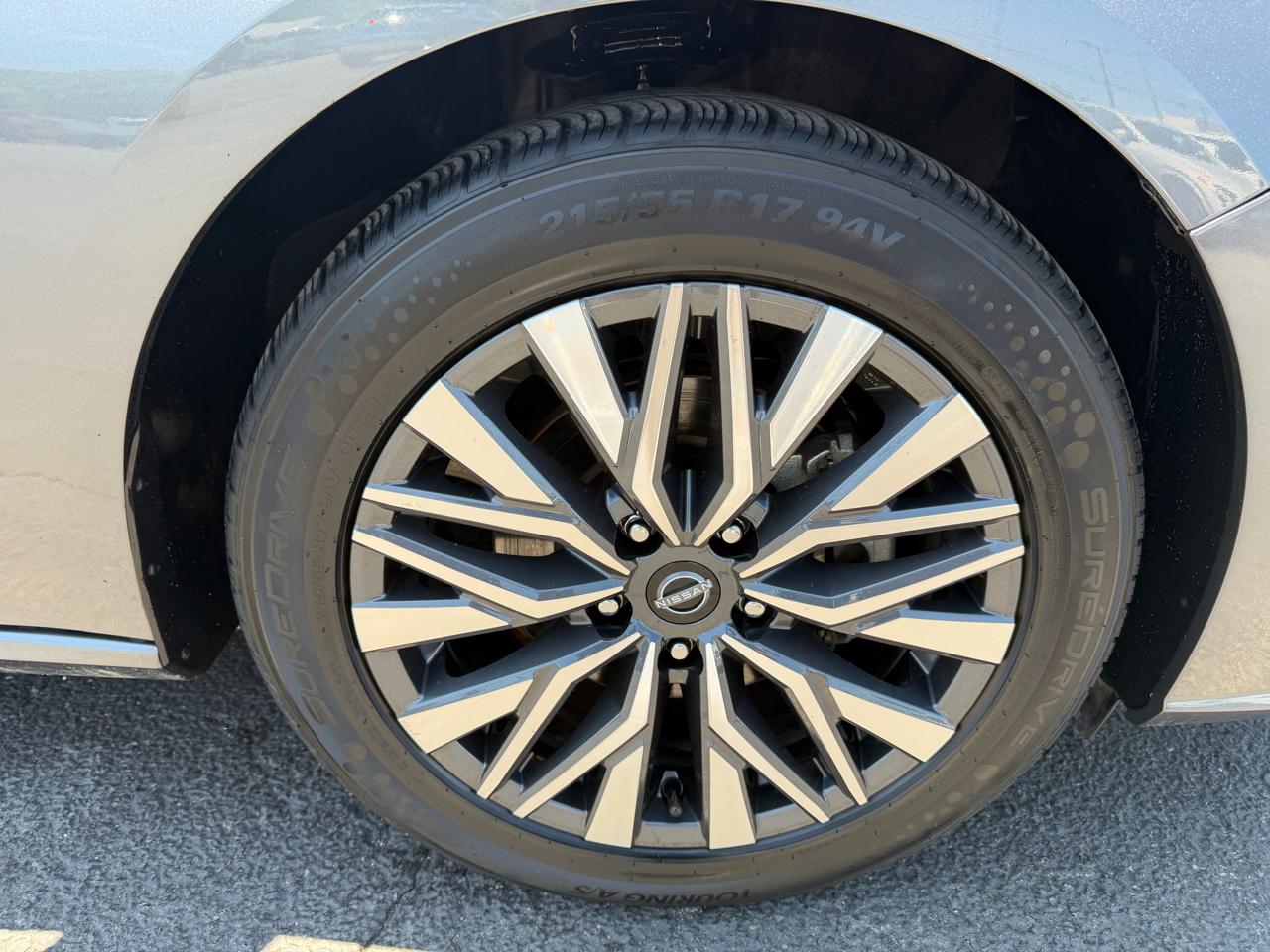 Nissan Altima 2.5 SV Sedan 2024