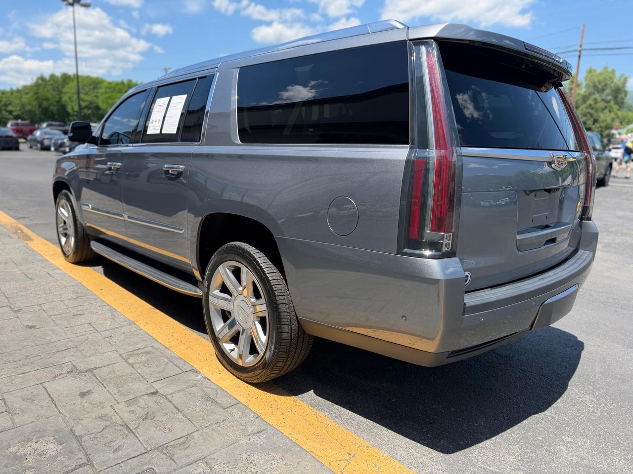 Cadillac Escalade 2WD 4dr Luxury 2018