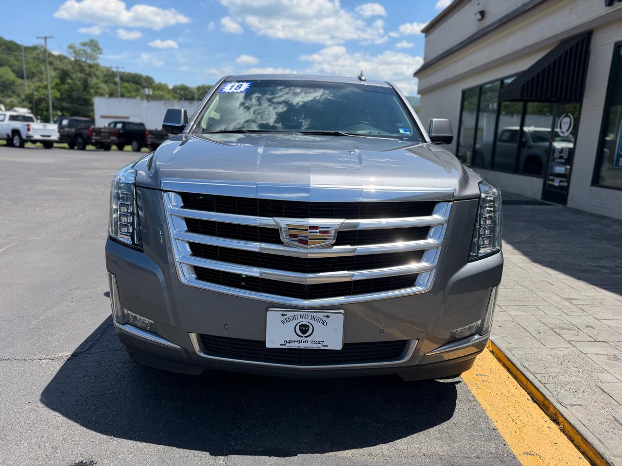 Cadillac Escalade 2WD 4dr Luxury 2018