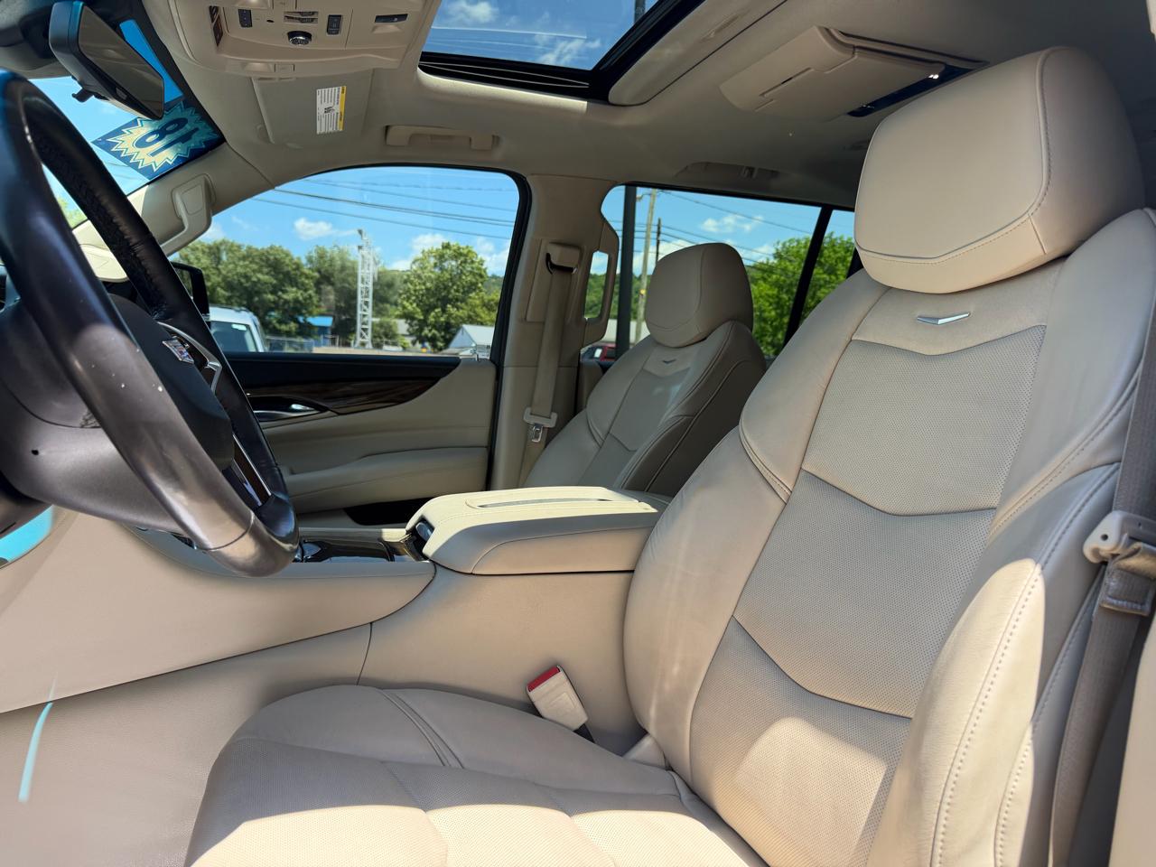Cadillac Escalade 2WD 4dr Luxury 2018
