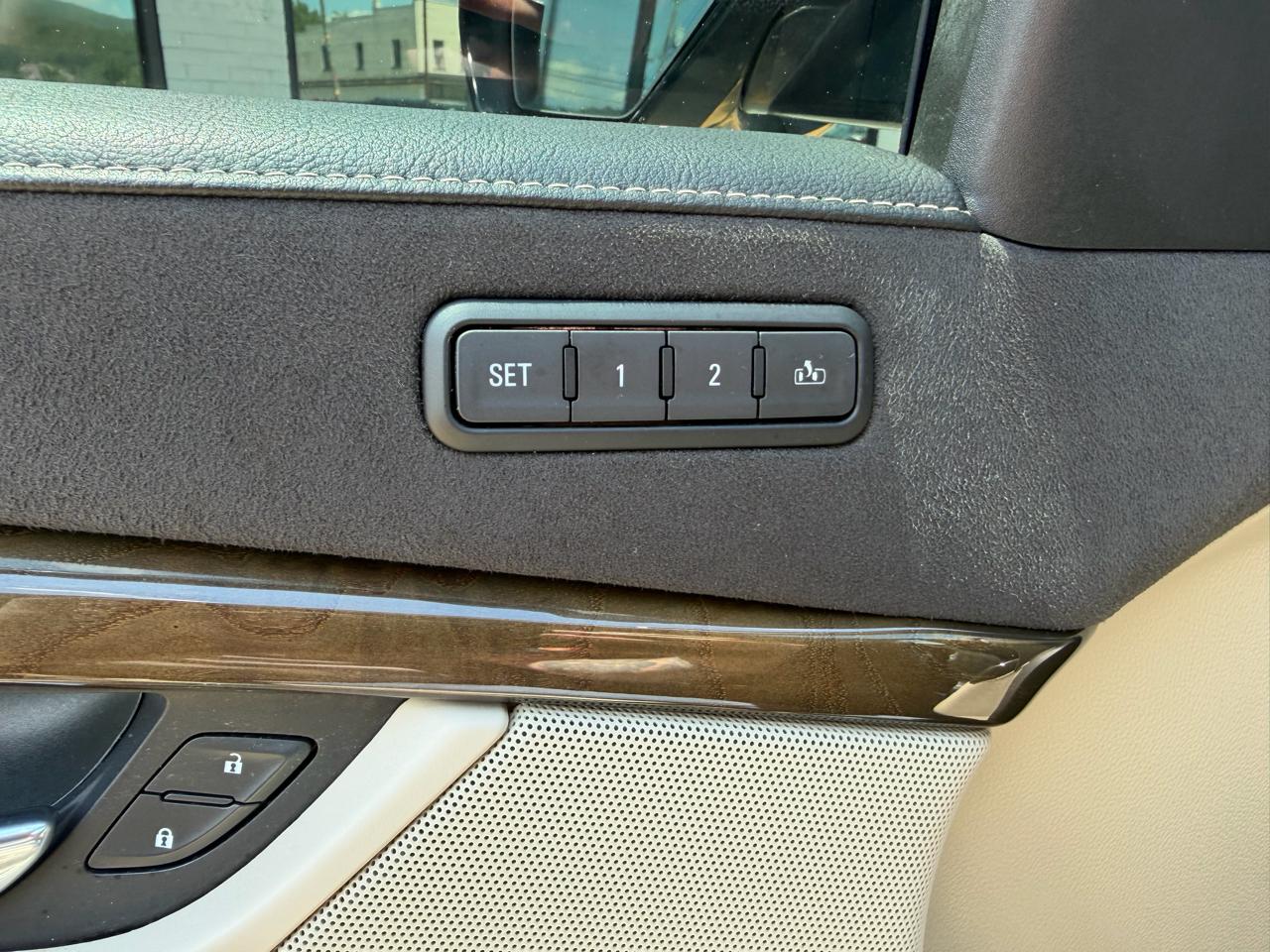 Cadillac Escalade 2WD 4dr Luxury 2018