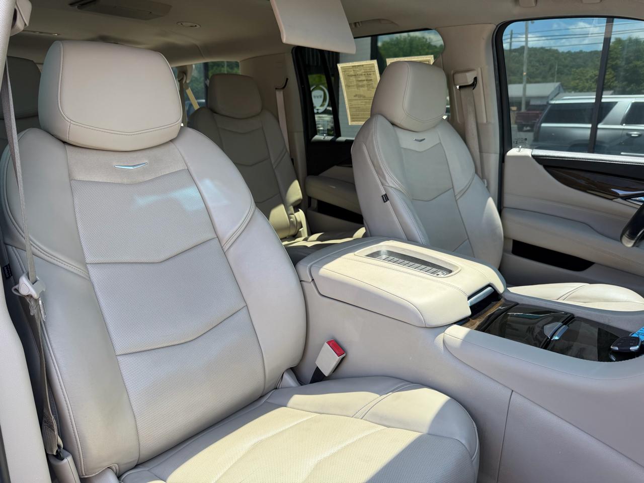 Cadillac Escalade 2WD 4dr Luxury 2018