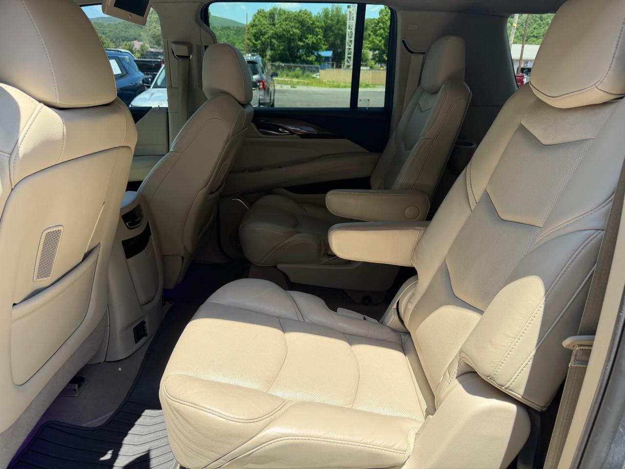 Cadillac Escalade 2WD 4dr Luxury 2018