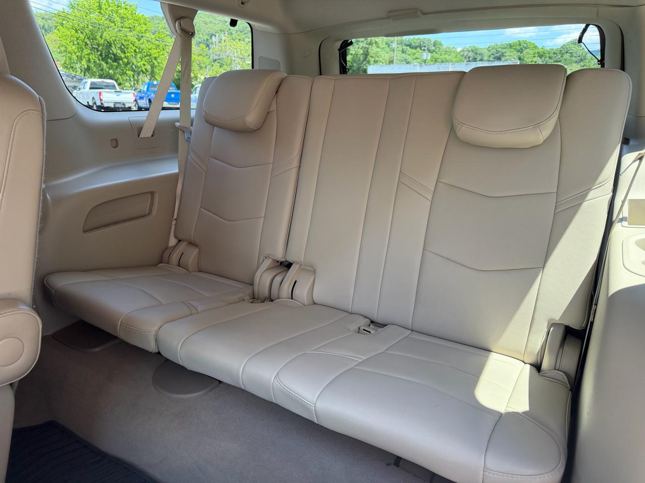 Cadillac Escalade 2WD 4dr Luxury 2018