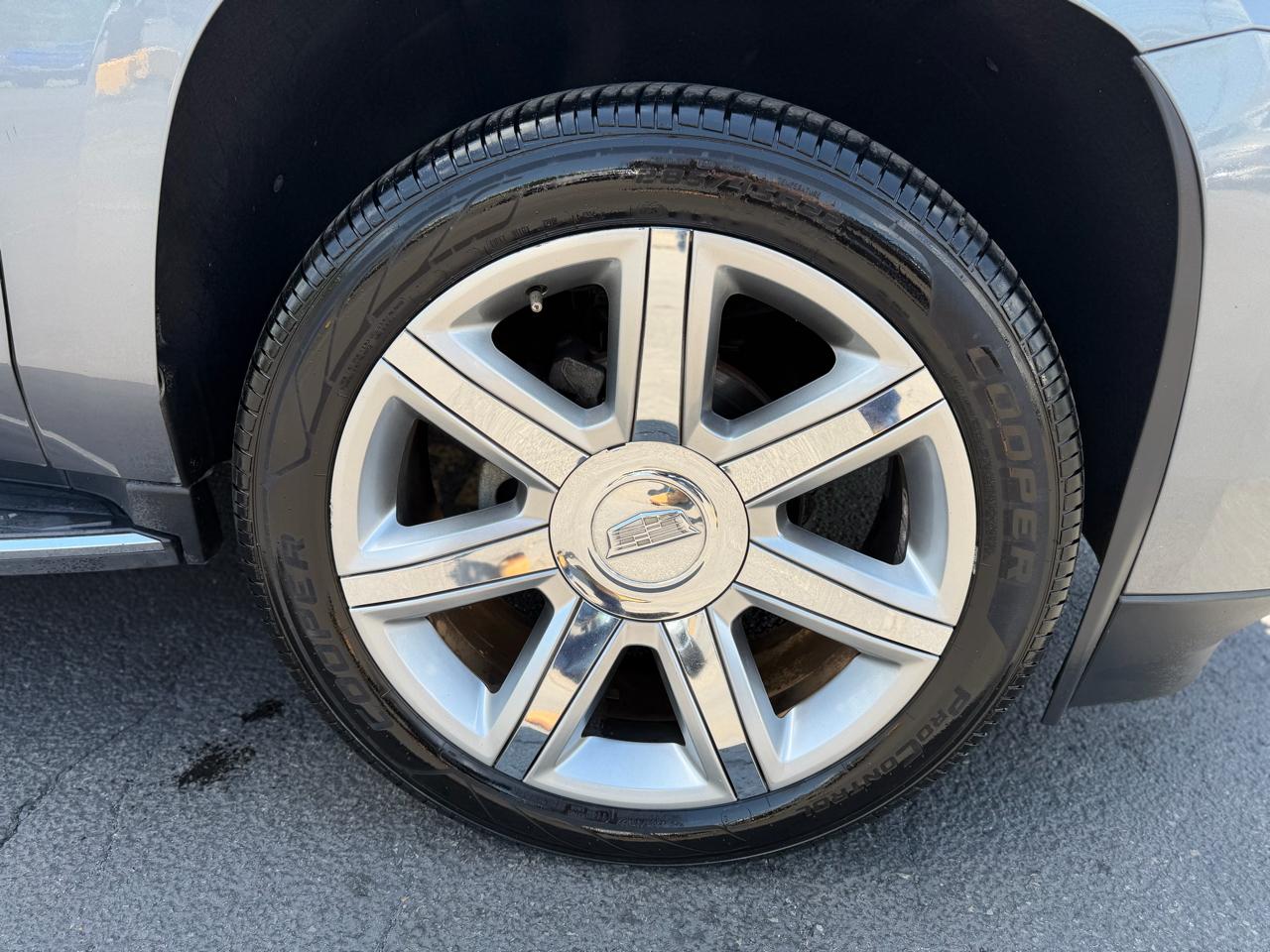 Cadillac Escalade 2WD 4dr Luxury 2018