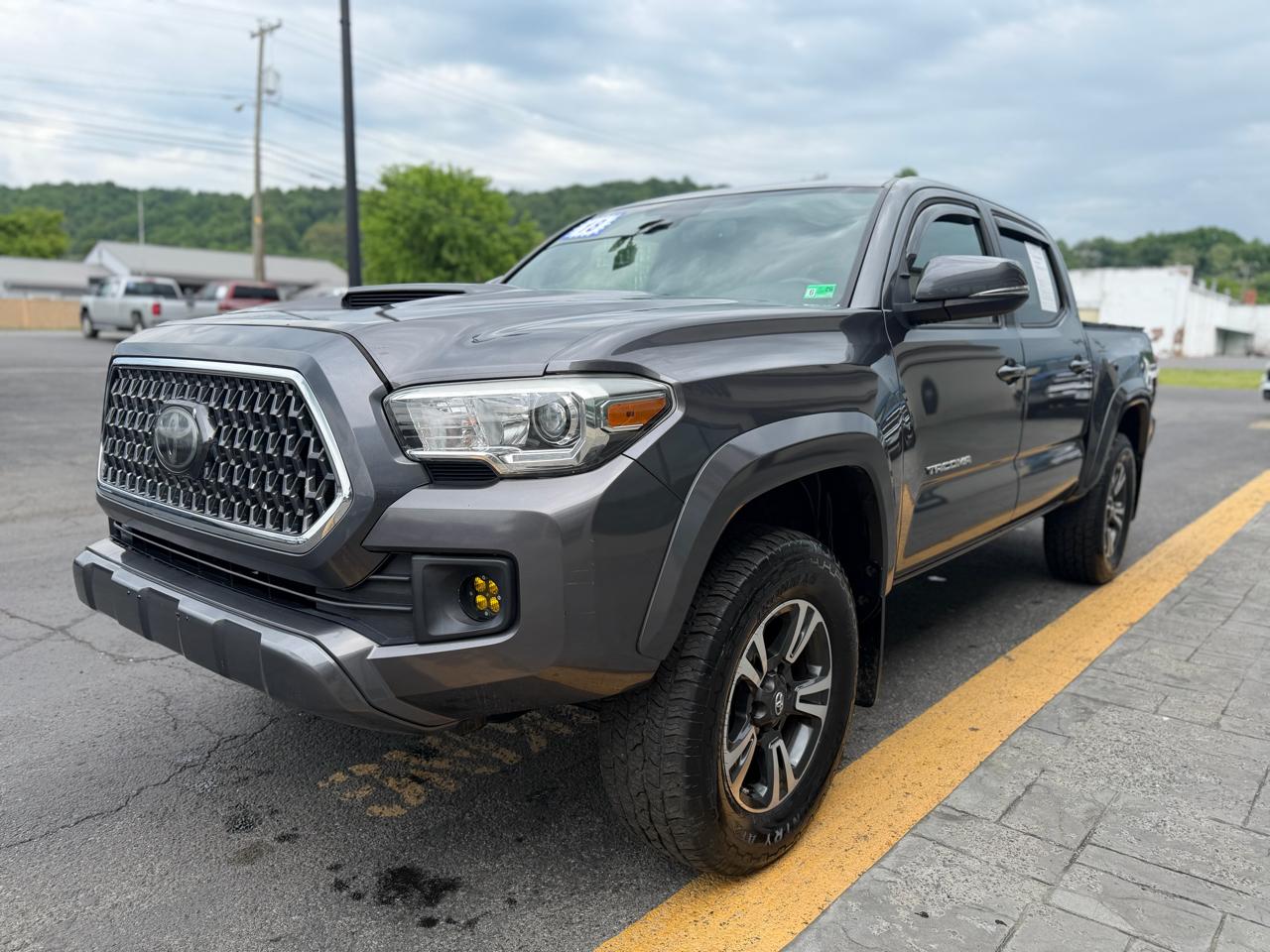 Toyota Tacoma  2018