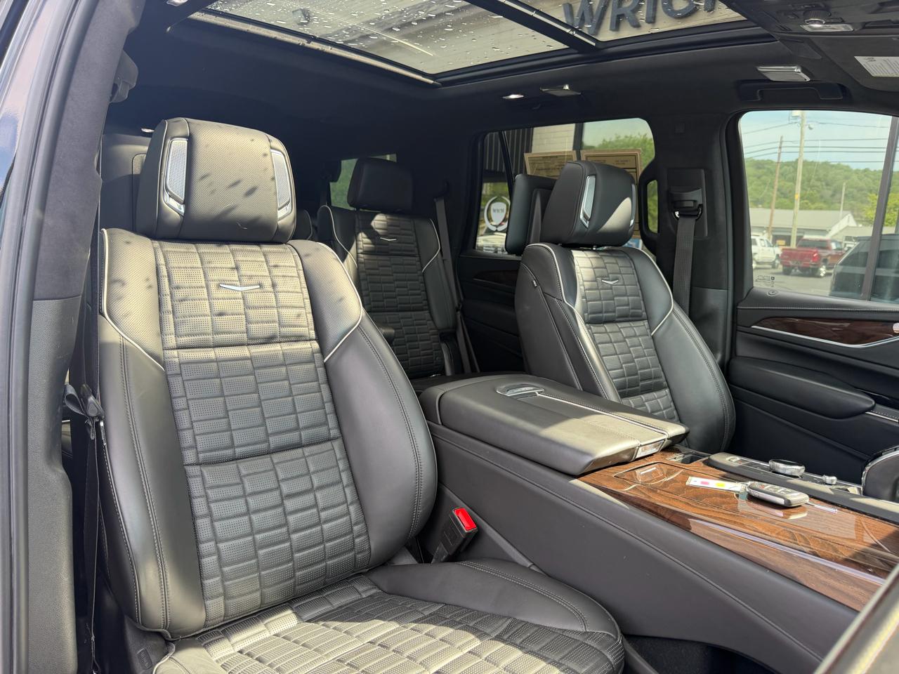 Cadillac Escalade 4WD 4dr Sport Platinum 2021