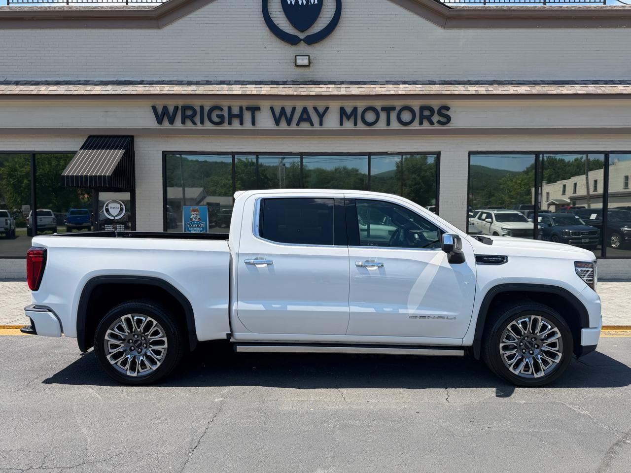 GMC Sierra 1500 4WD Crew Cab 147" Denali 2024