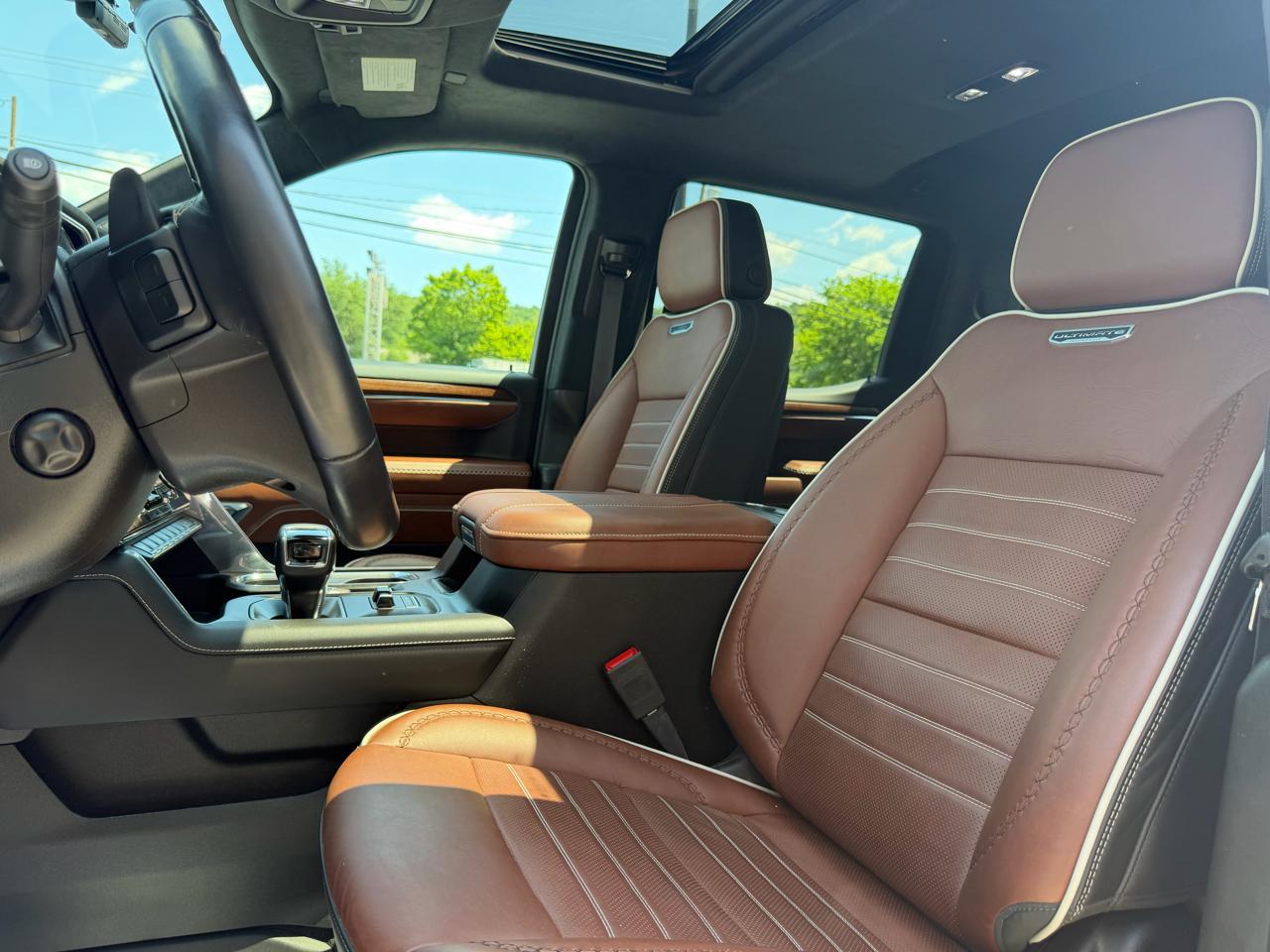 GMC Sierra 1500 4WD Crew Cab 147" Denali 2024