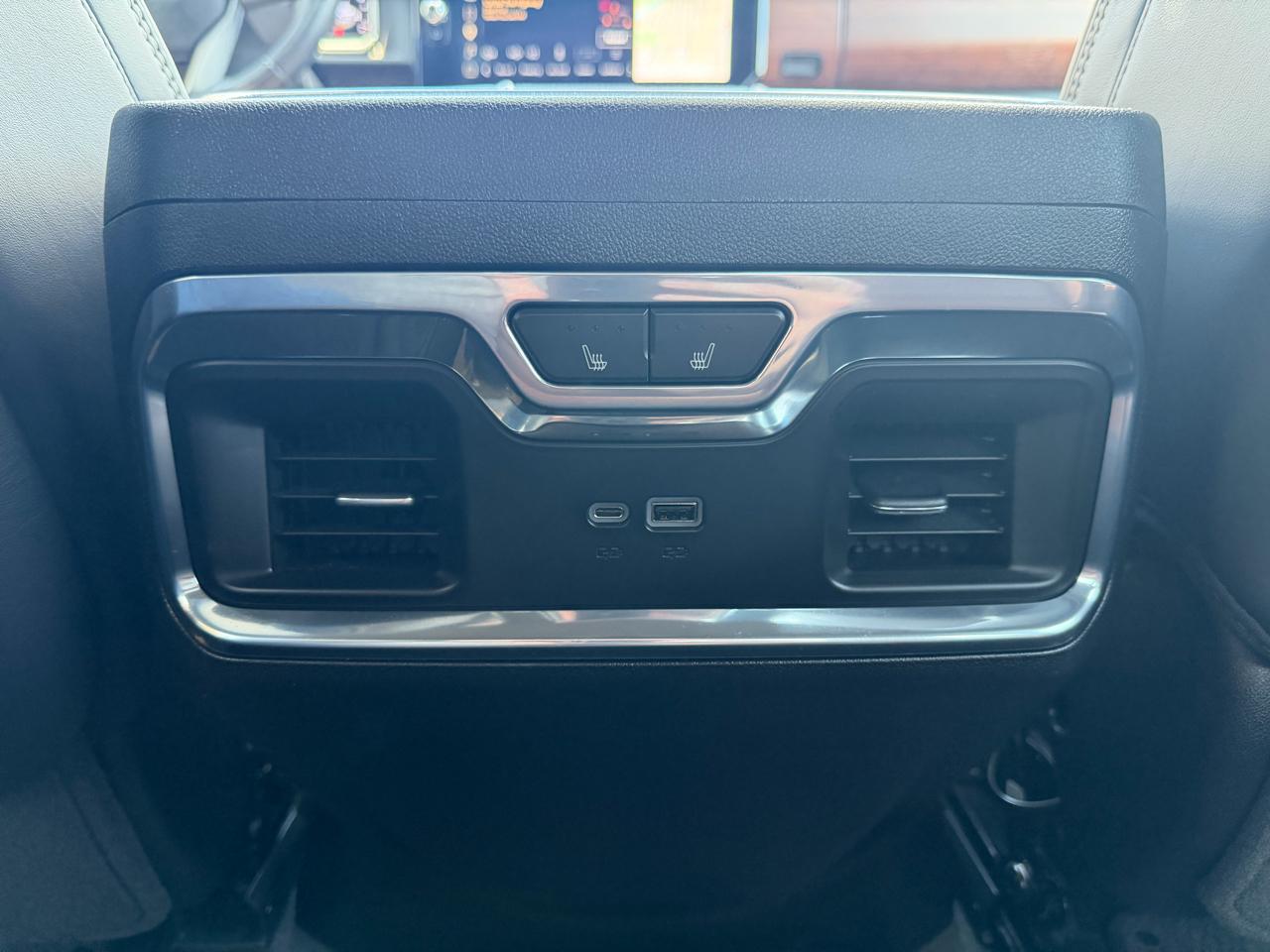 GMC Sierra 1500 4WD Crew Cab 147" Denali 2024