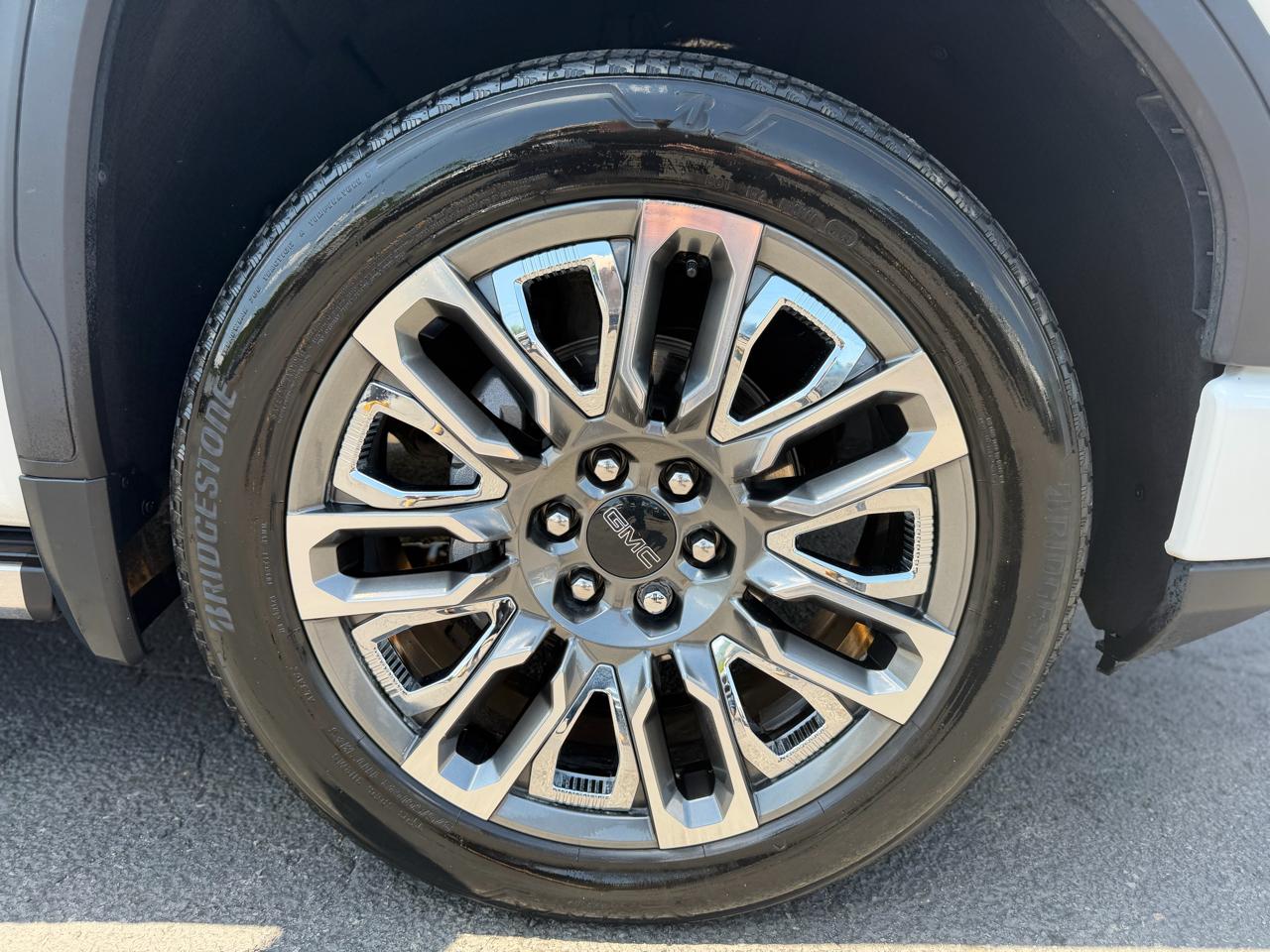 GMC Sierra 1500 4WD Crew Cab 147" Denali 2024