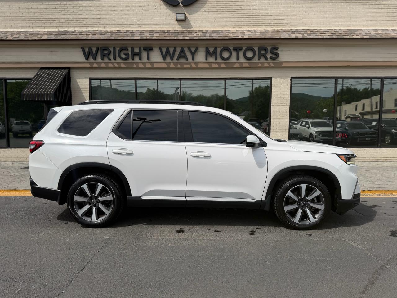 Honda Pilot Touring AWD 2023