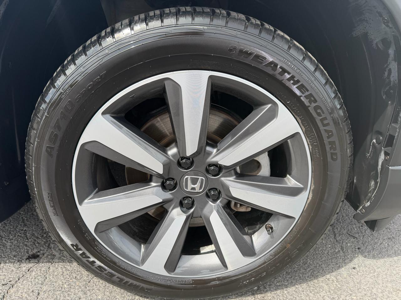 Honda Pilot Touring AWD 2023