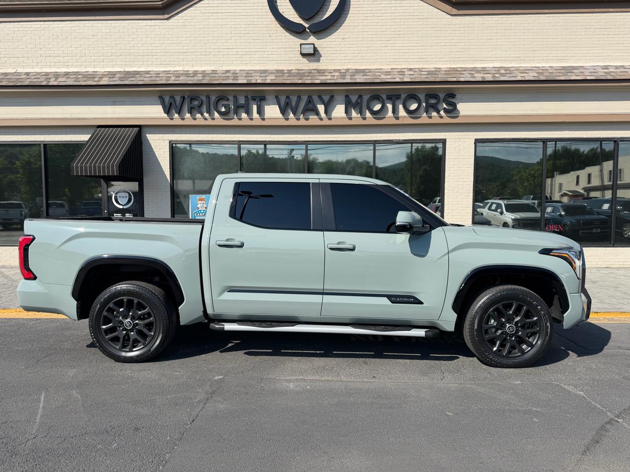 Toyota Tundra  2024