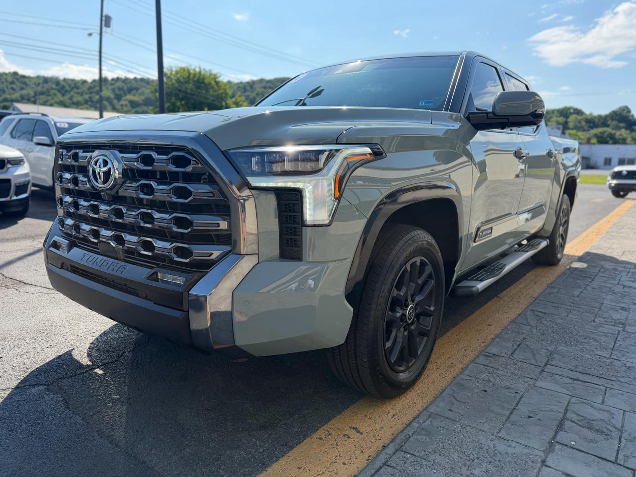 Toyota Tundra  2024