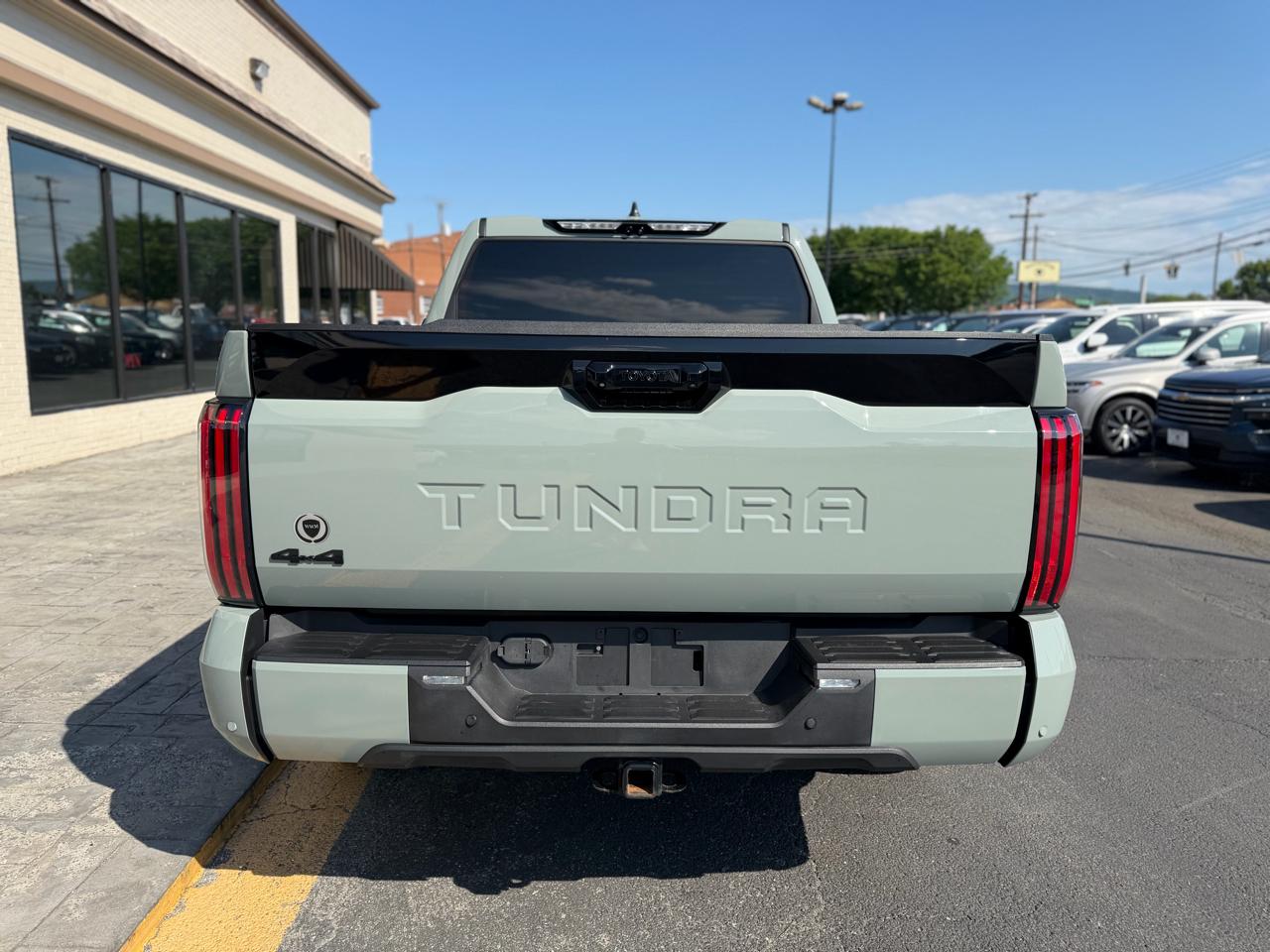 Toyota Tundra  2024