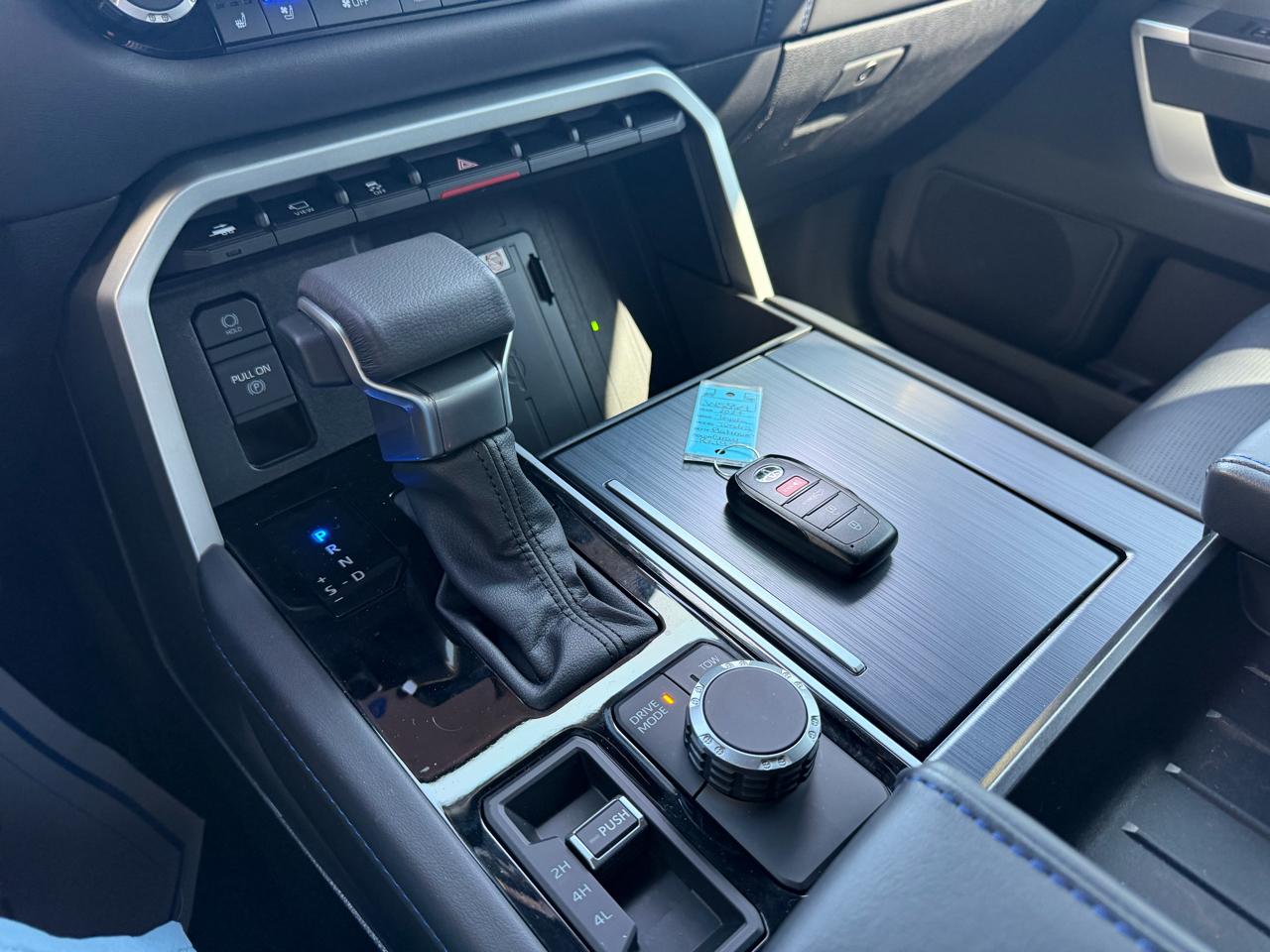 Toyota Tundra  2024