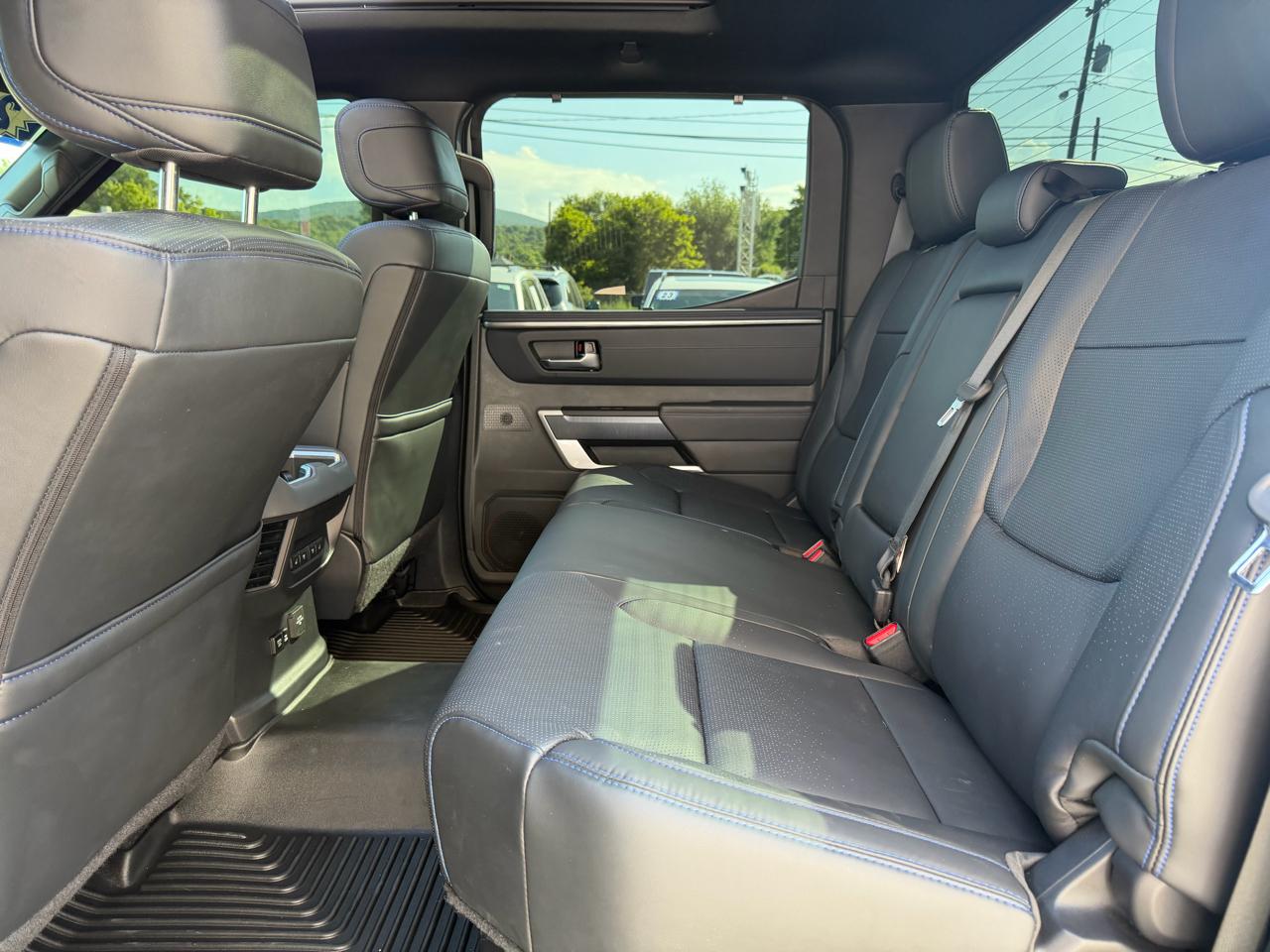 Toyota Tundra  2024