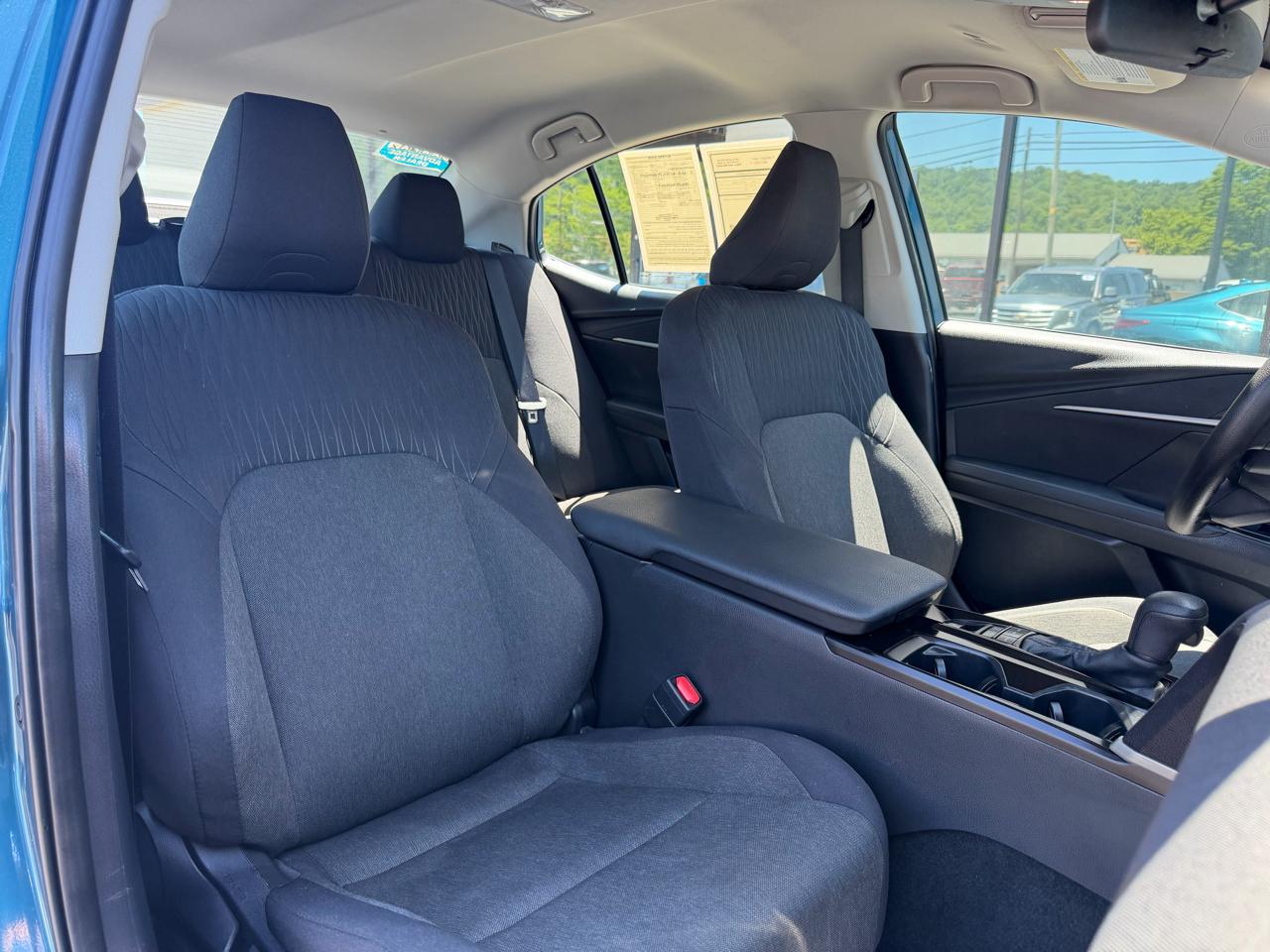 Toyota Camry Hybrid SE 2025