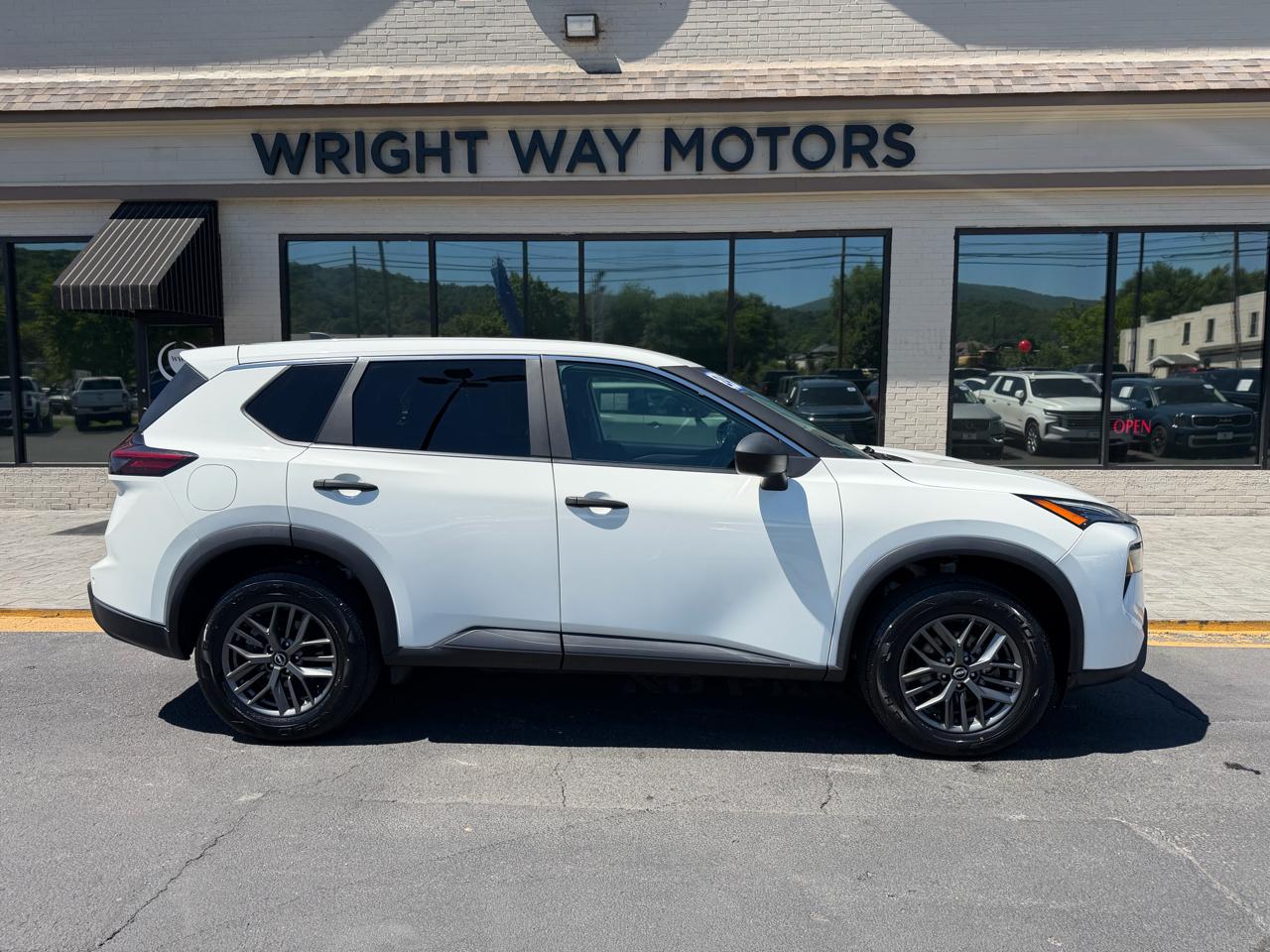 Nissan Rogue FWD S 2024