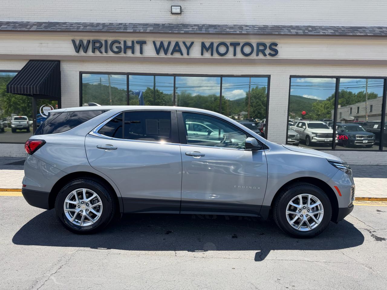 Chevrolet Equinox AWD 4dr LT w/1LT 2024