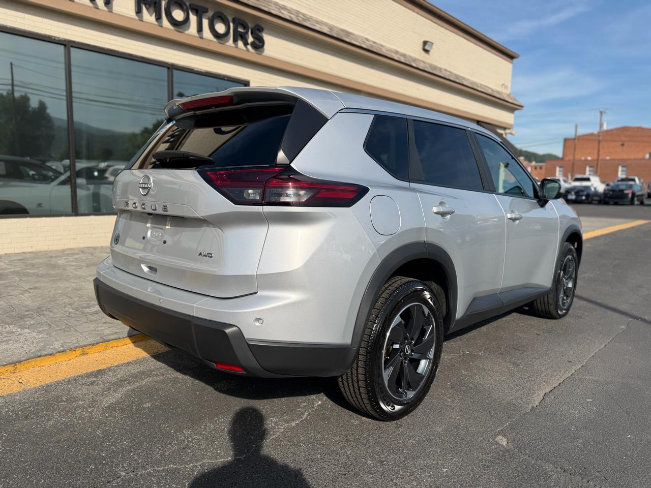 Nissan Rogue AWD SV 2025
