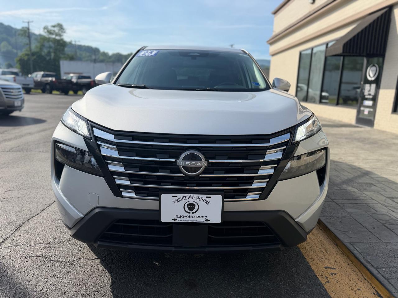 Nissan Rogue AWD SV 2025