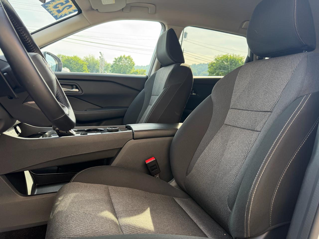 Nissan Rogue AWD SV 2025