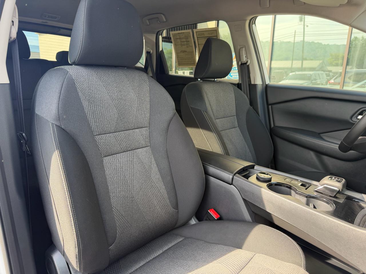 Nissan Rogue AWD SV 2025