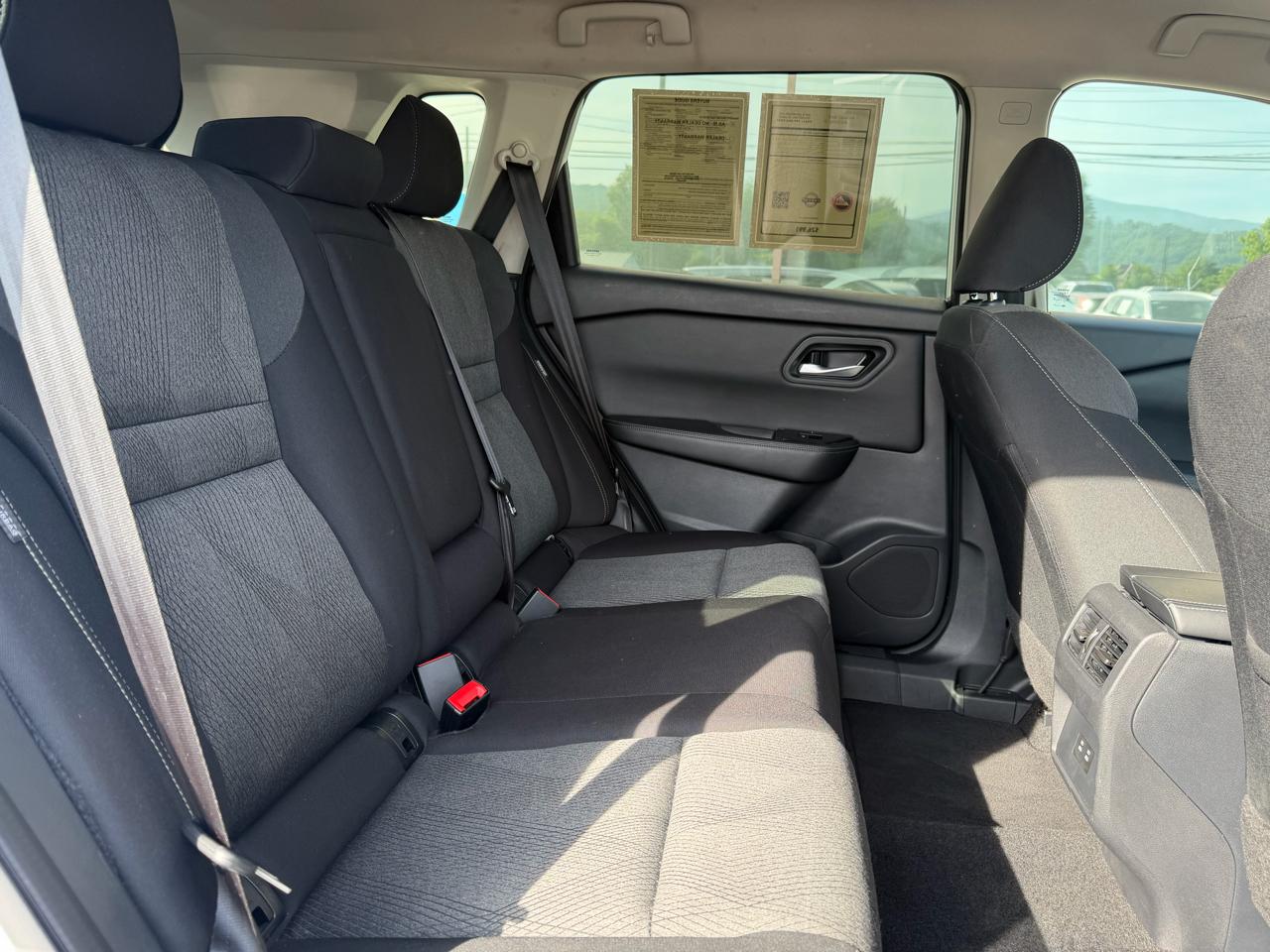 Nissan Rogue AWD SV 2025
